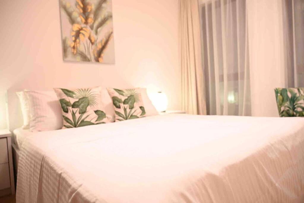 Brand New Furniture . Close To Dubai Mall. Ngoại thất bức ảnh