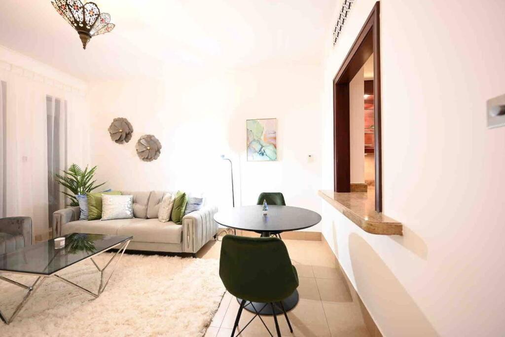 Brand New Furniture . Close To Dubai Mall. Ngoại thất bức ảnh