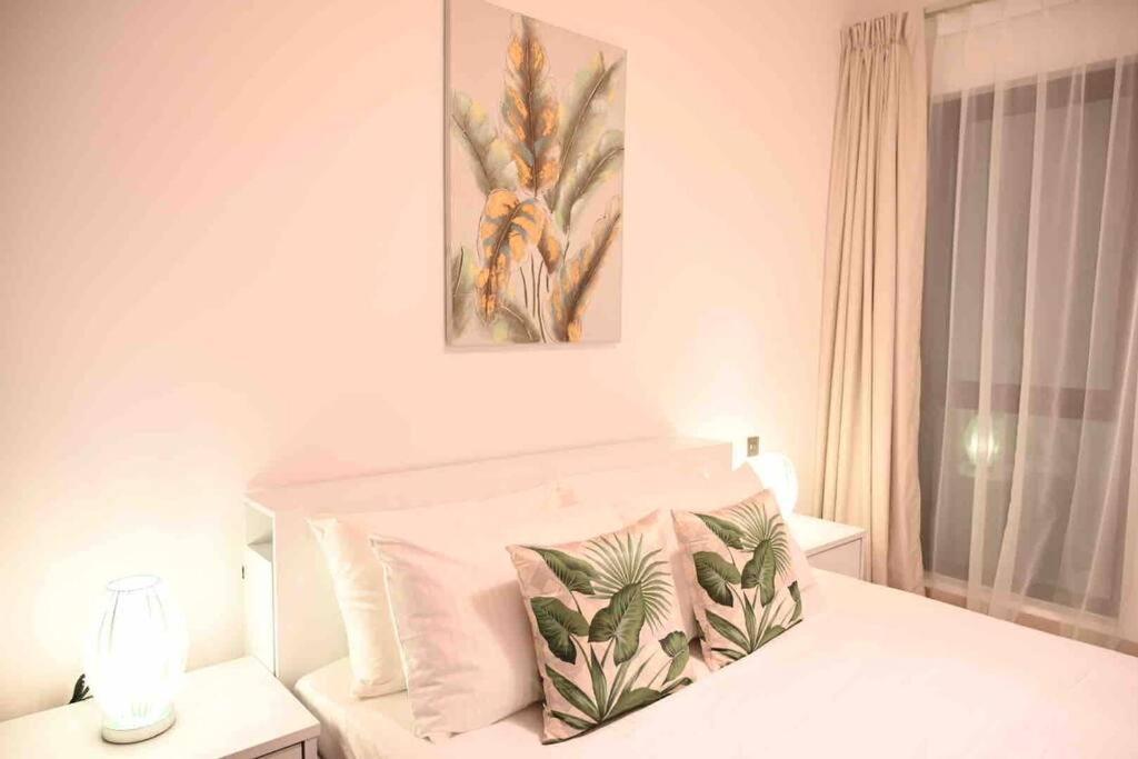 Brand New Furniture . Close To Dubai Mall. Ngoại thất bức ảnh