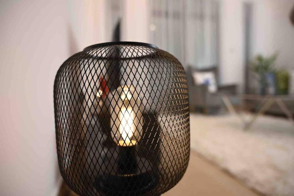 Brand New Furniture . Close To Dubai Mall. Ngoại thất bức ảnh