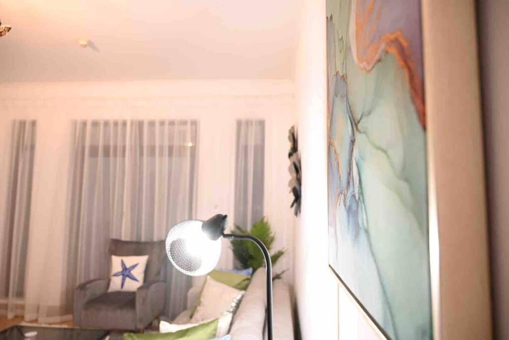 Brand New Furniture . Close To Dubai Mall. Ngoại thất bức ảnh
