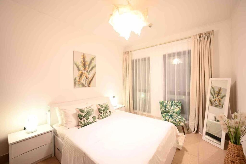 Brand New Furniture . Close To Dubai Mall. Ngoại thất bức ảnh