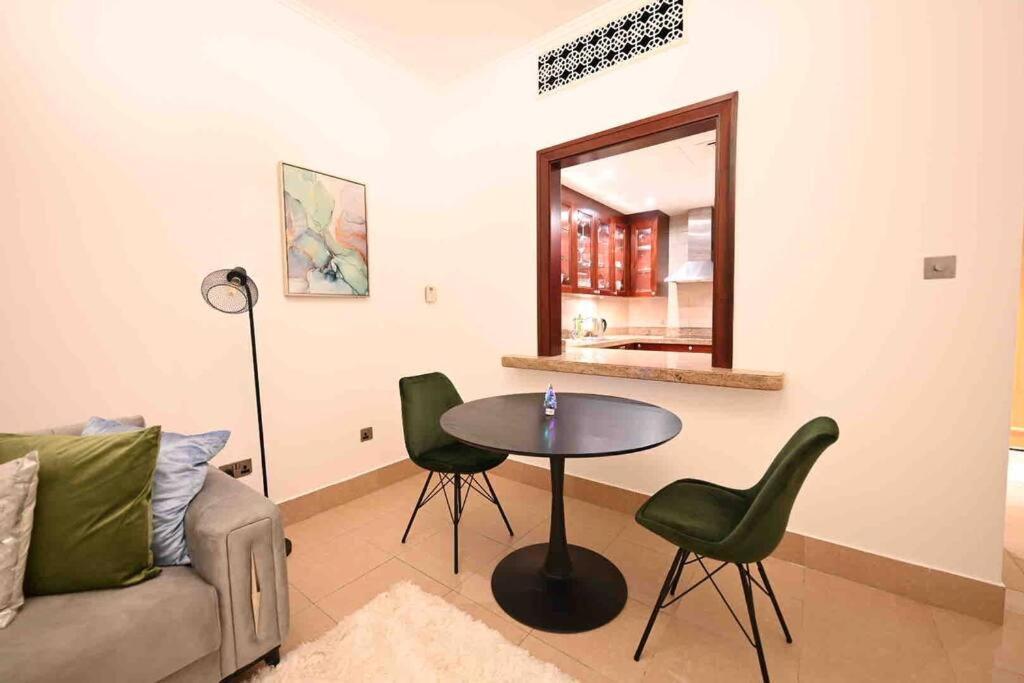 Brand New Furniture . Close To Dubai Mall. Ngoại thất bức ảnh