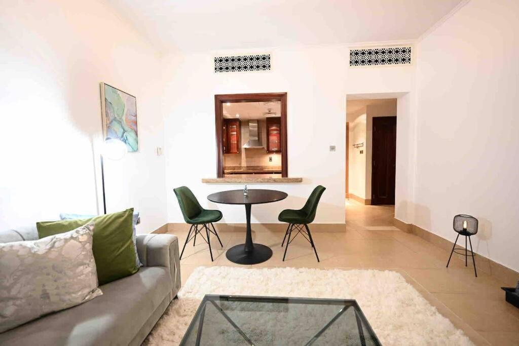 Brand New Furniture . Close To Dubai Mall. Ngoại thất bức ảnh