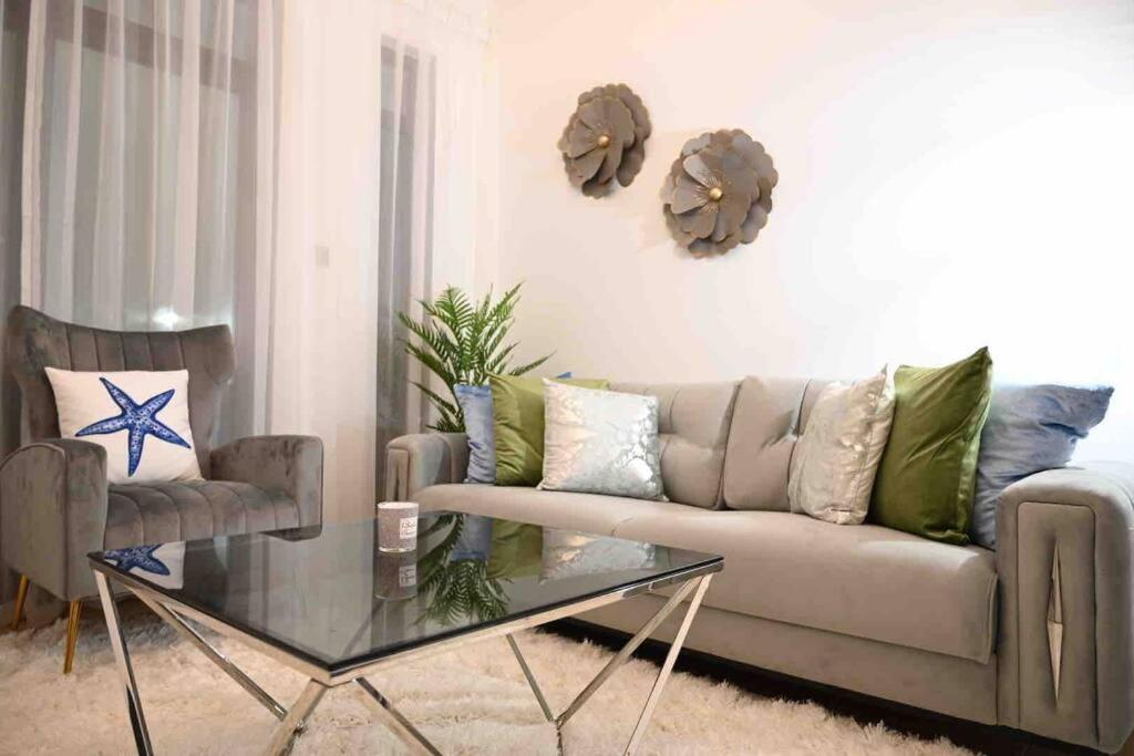 Brand New Furniture . Close To Dubai Mall. Ngoại thất bức ảnh