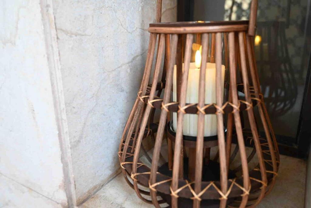 Brand New Furniture . Close To Dubai Mall. Ngoại thất bức ảnh