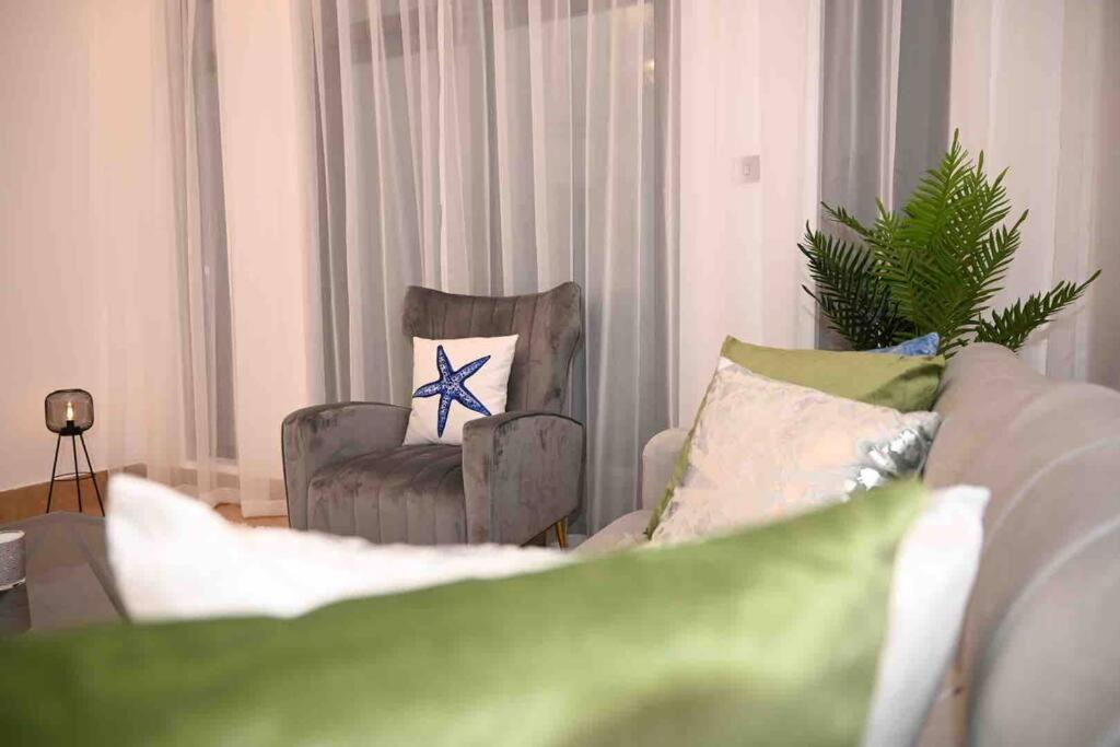 Brand New Furniture . Close To Dubai Mall. Ngoại thất bức ảnh