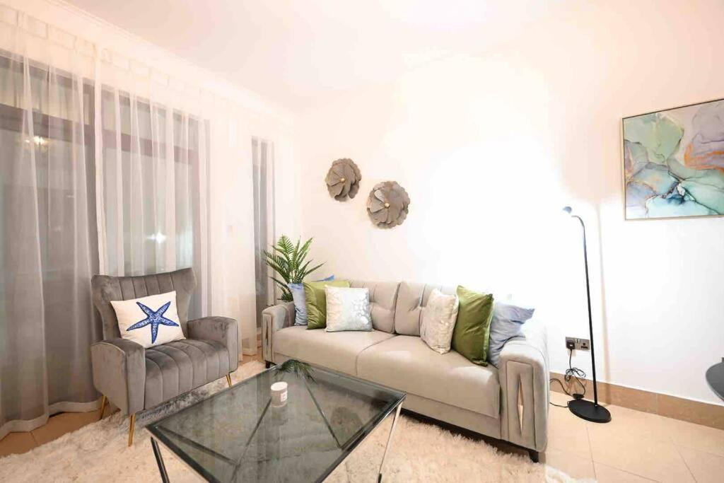 Brand New Furniture . Close To Dubai Mall. Ngoại thất bức ảnh