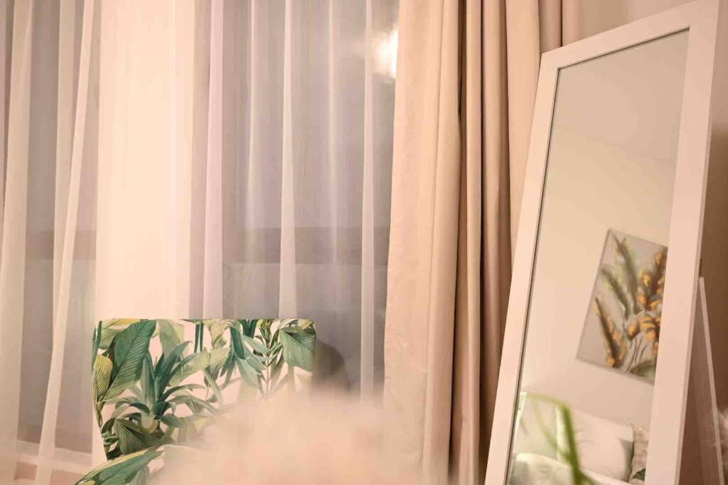 Brand New Furniture . Close To Dubai Mall. Ngoại thất bức ảnh