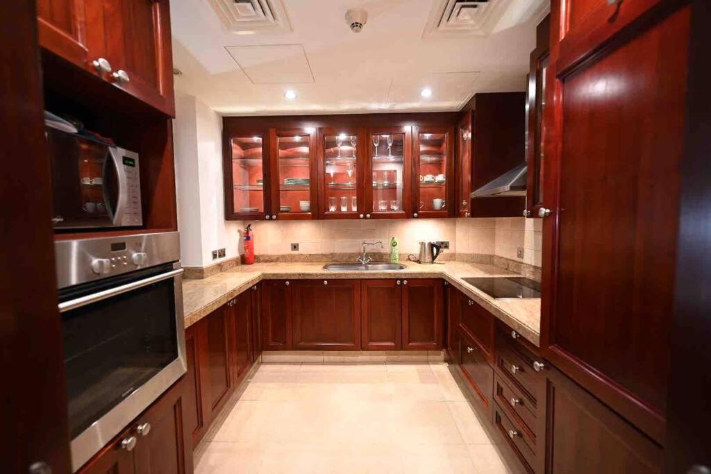 Brand New Furniture . Close To Dubai Mall. Ngoại thất bức ảnh